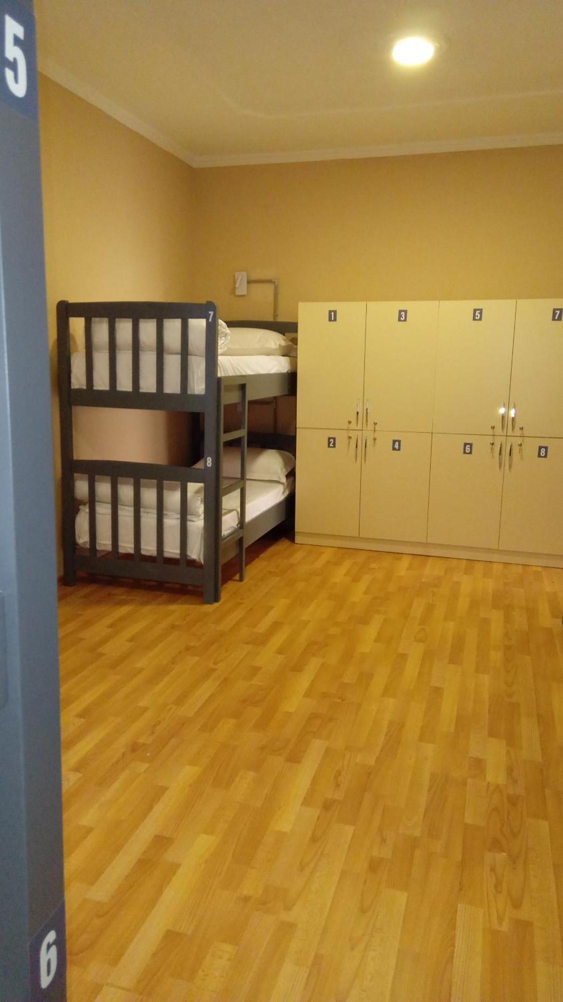 טיראנה Mandarine Hostel מראה חיצוני תמונה
