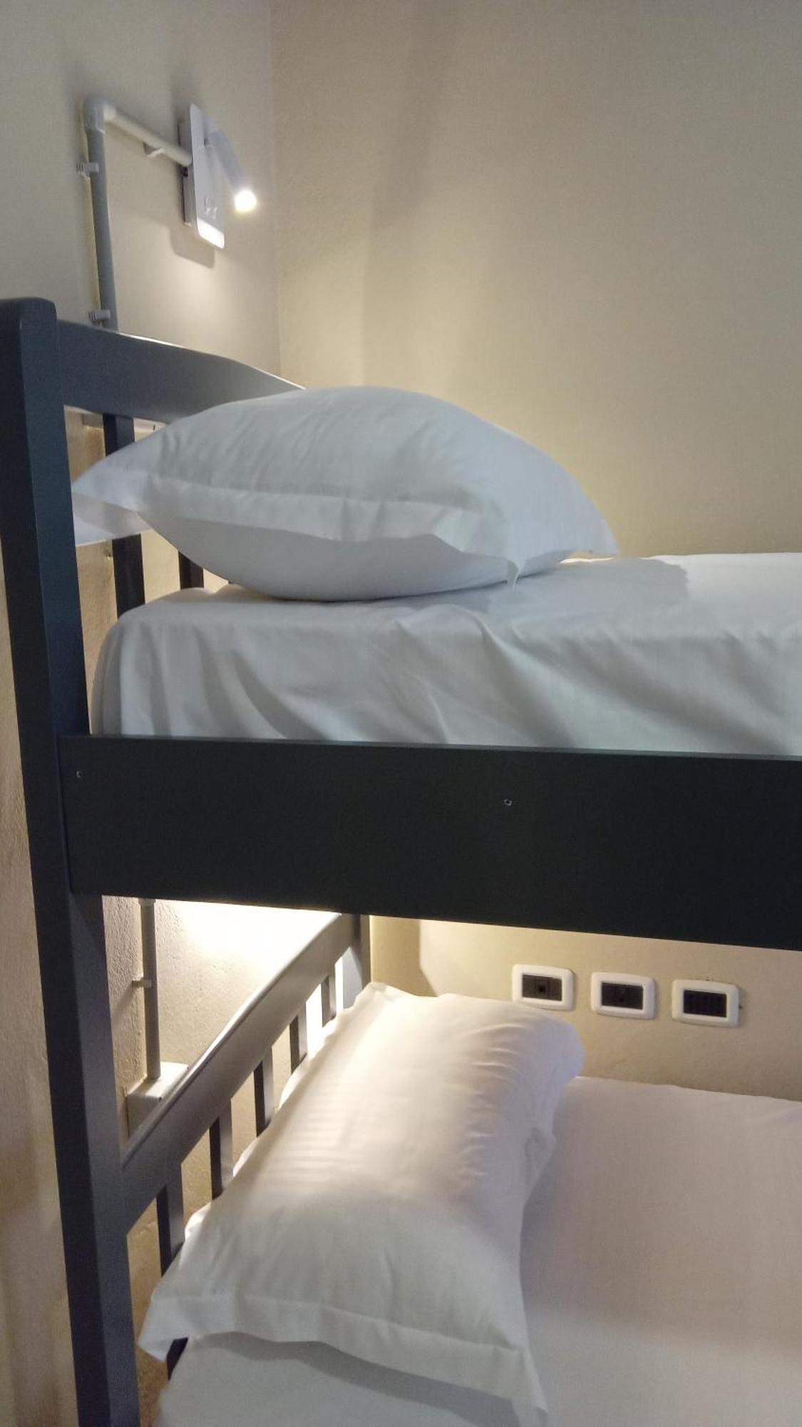 טיראנה Mandarine Hostel מראה חיצוני תמונה