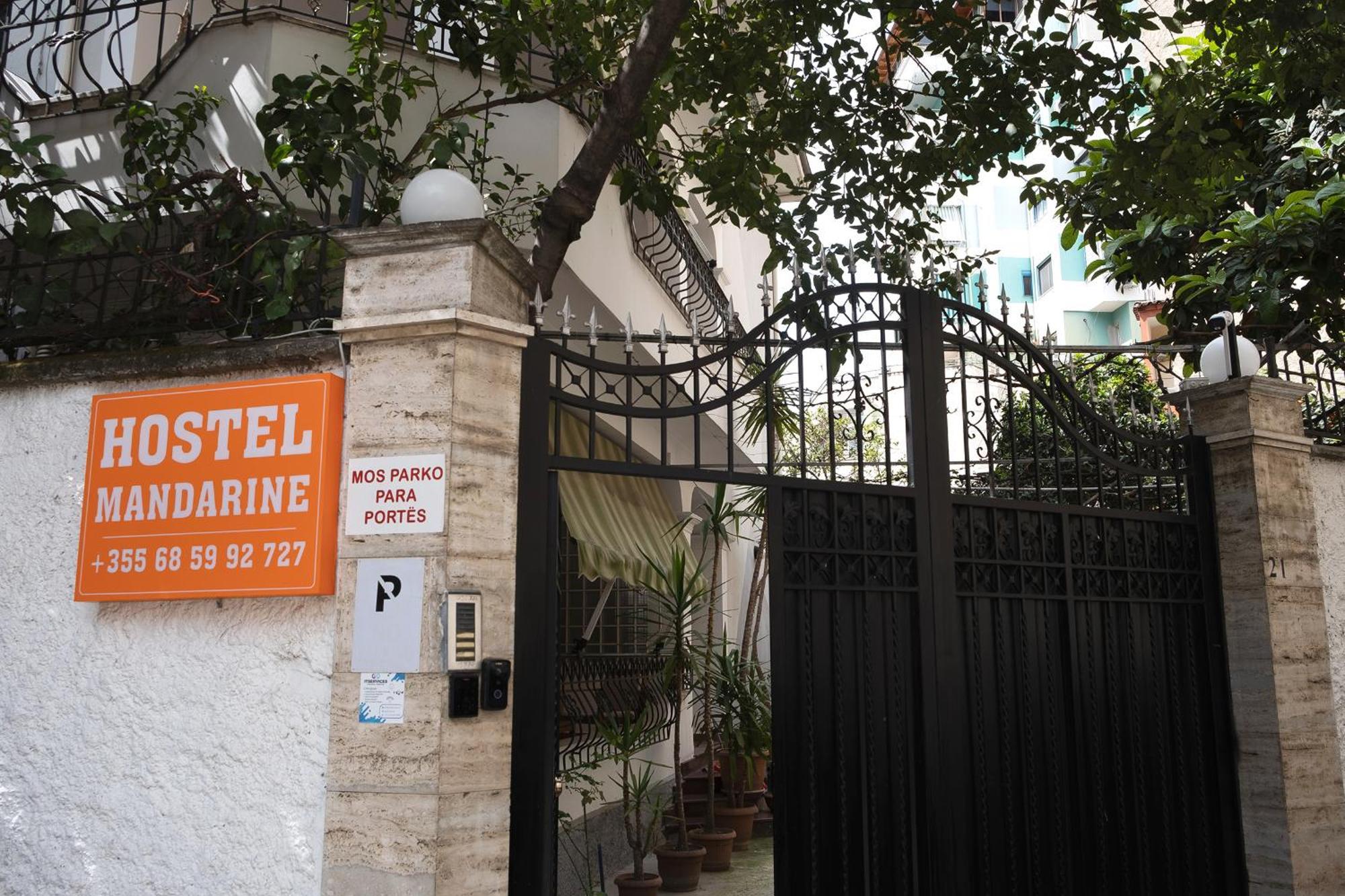 טיראנה Mandarine Hostel מראה חיצוני תמונה