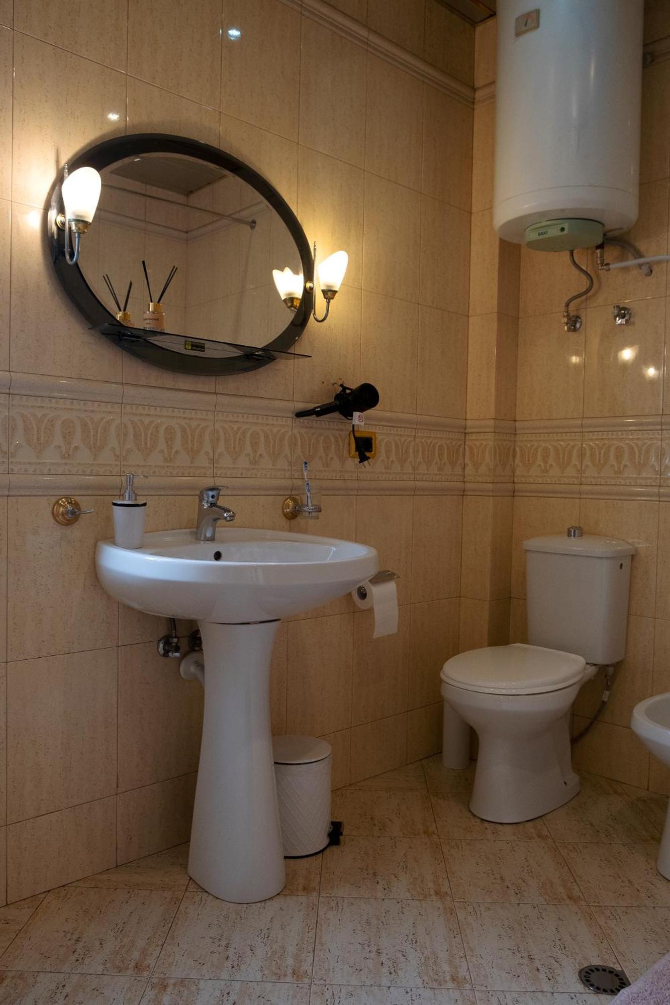 טיראנה Mandarine Hostel מראה חיצוני תמונה